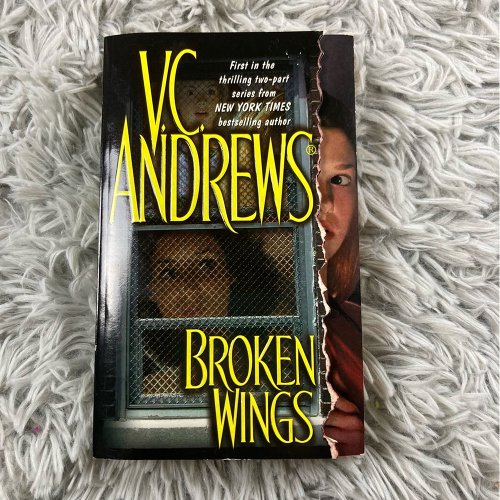 Vintage VC Andrews Broken Wings Book